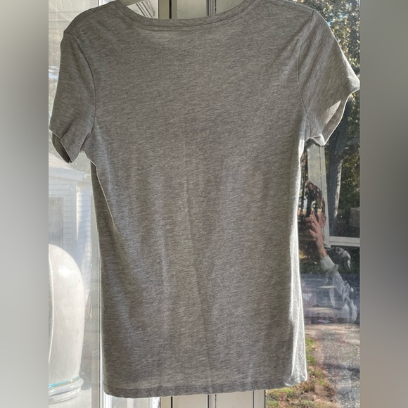 Puma szS Ladies Grey T-Shirt with Silver & Pink Logo on front - Picture 10 of 10